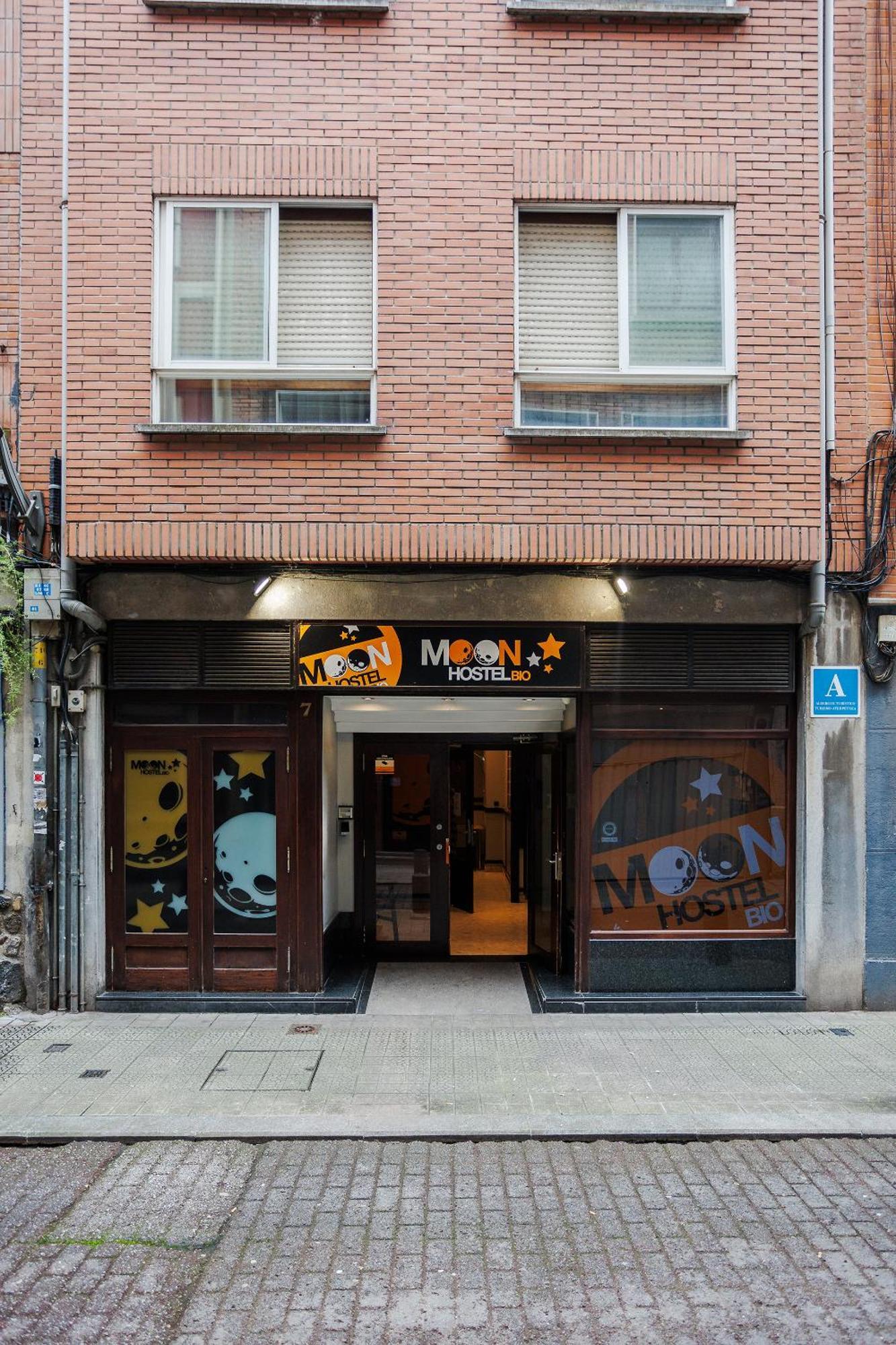 Moon Hostel Bio Bilbao Exteriér fotografie